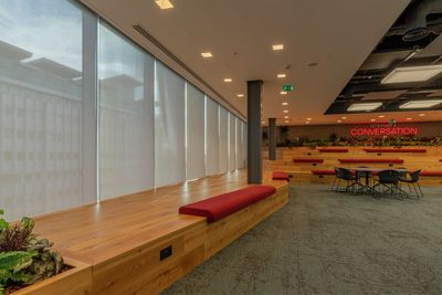 Tende a rullo, SG 4910, Versascreen 1-10%, Virgin Money, Glasgow, Scotland, United Kingdom