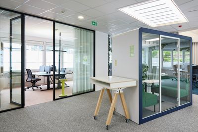 Sistemi per tende arricciate a strappo, SG 6870, Colorama Acoustic, Interstuhl Liveroom, Messstetten-Tieringen, Germany