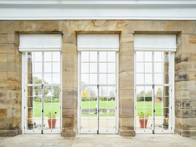 Tende a pacchetto, SG 2120, Colorama 1, The Camellia House, Wentworth, South Yorkshire, United Kingdom